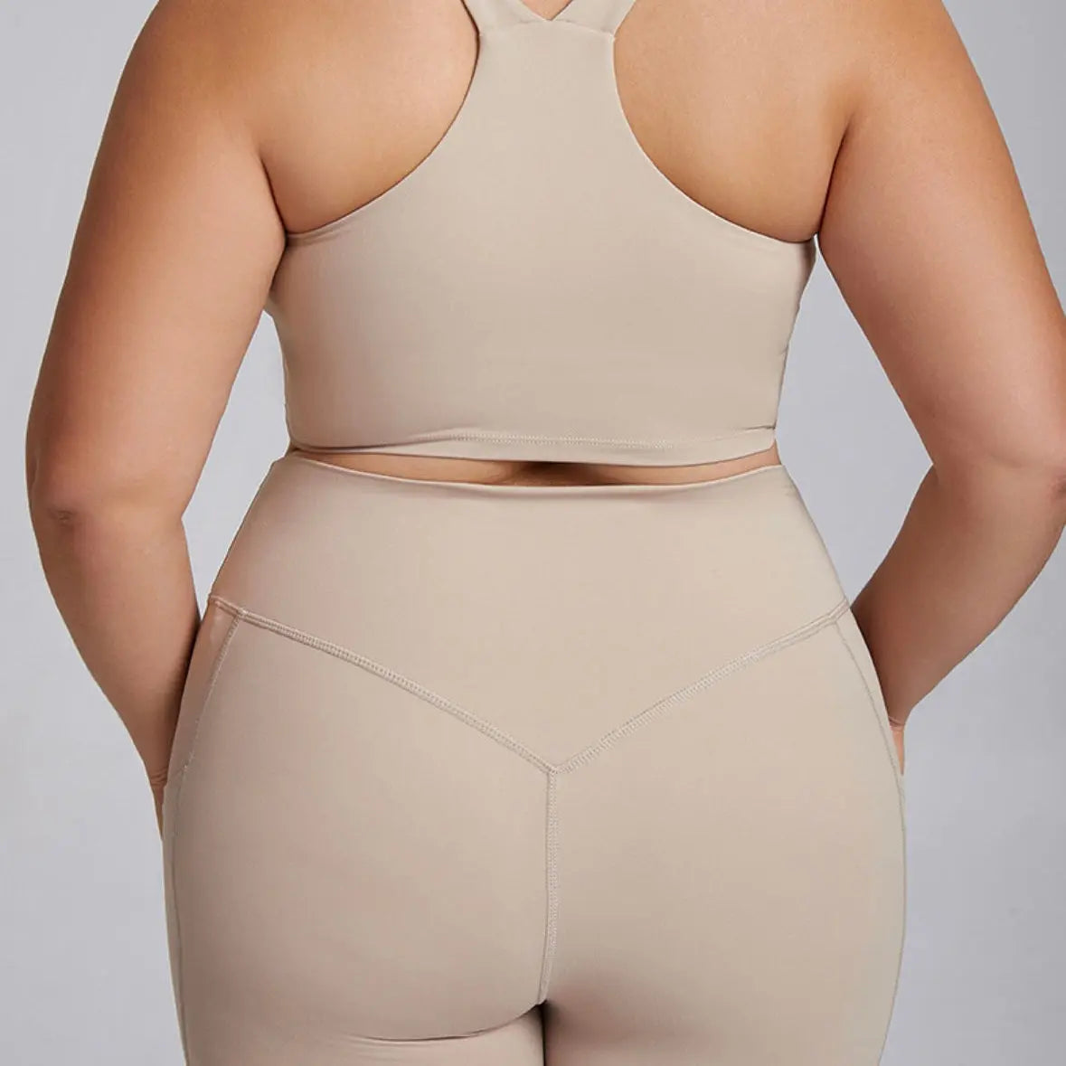 Legging KIVARA grande taille à poches latérales Kivara Wear