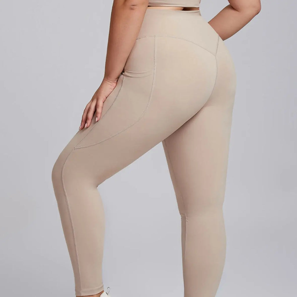 Legging KIVARA grande taille à poches latérales Kivara Wear