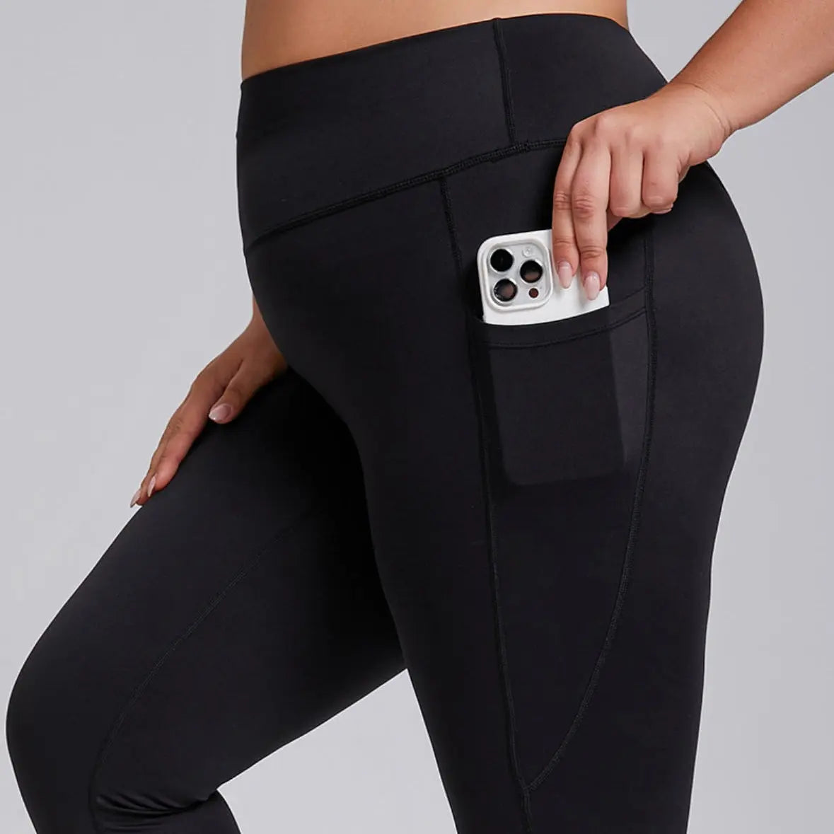 Legging KIVARA grande taille à poches latérales Kivara Wear